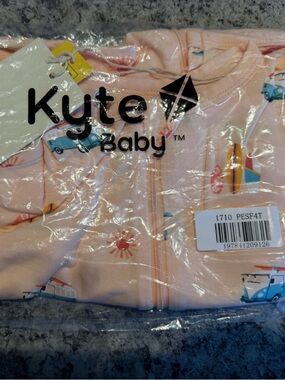 🏄🏻‍♀️ RARE NWT Kyte Baby Surf LS Zip Romper 4T Platinum Exclusive print